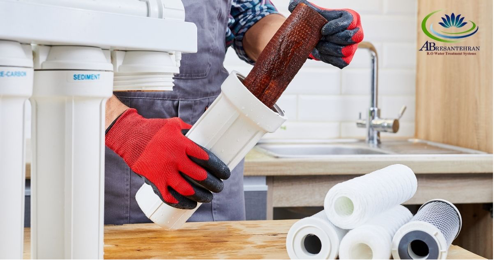 ۵ دلیل علمی برای اینکه در میانسالی حتماً از دستگاه تصفیه آب استفاده کنید